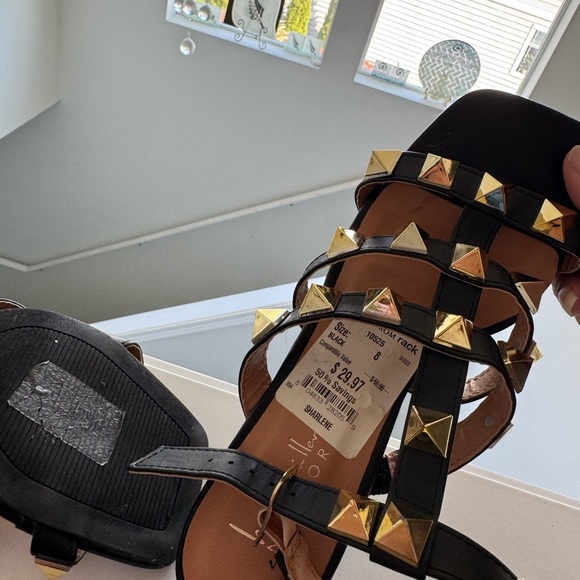 NWT Nicole miller Black and Gold Studded Heels - Picture 4 of 4
